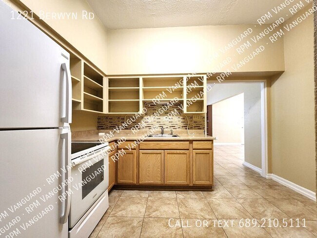 Building Photo - 1221 Berwyn Rd