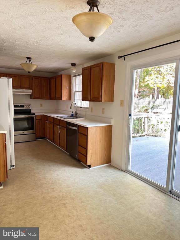 Building Photo - 4313 Lamarre Dr