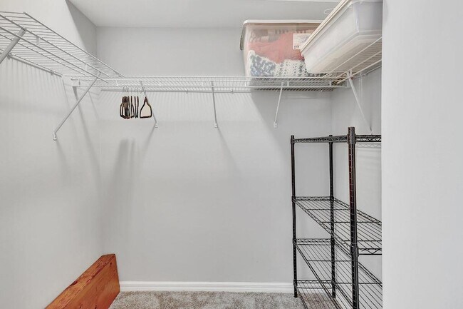 Building Photo - 975 NW Flagler Ave