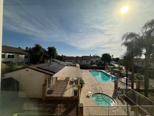 Building Photo - 3 Bedroom 1.5 Bathroom -  Attached garage