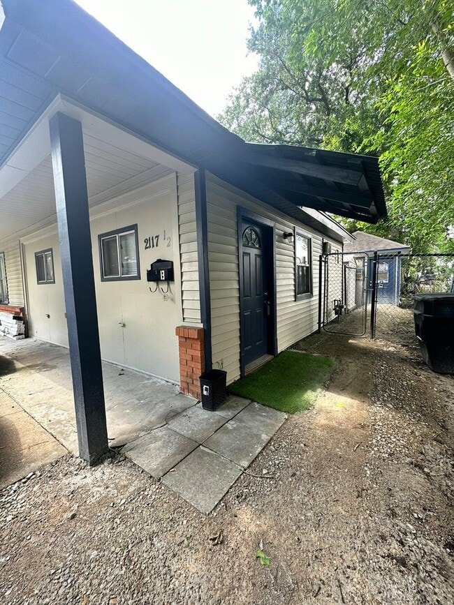 Building Photo - 2117 Thonig Rd