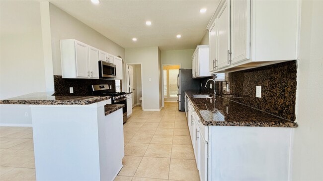 Building Photo - 3922 Coral Shadows Dr