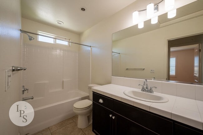 Building Photo - Fresno Westside Home, 4BR/3BA, Built 2019 ...