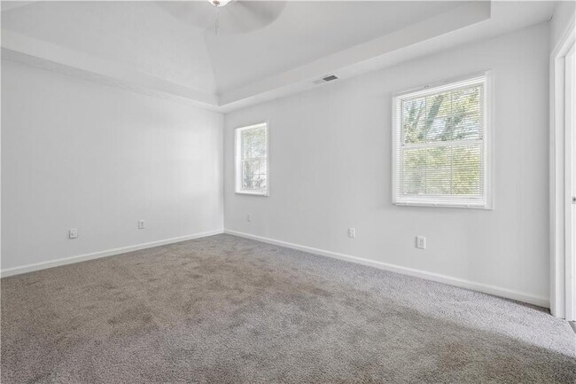 Building Photo - 3758 Westchase Dr