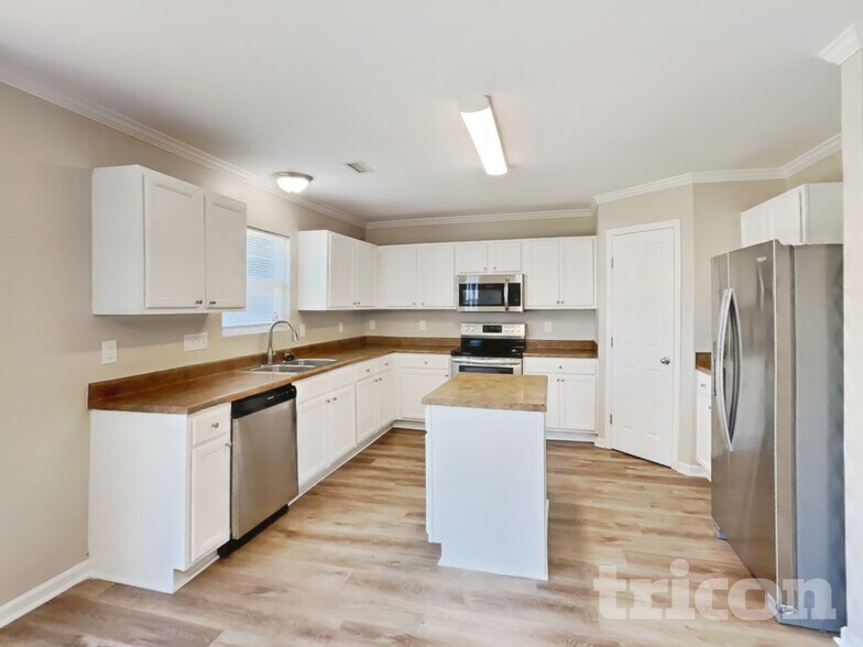 Building Photo - 6867 Horseback Lane