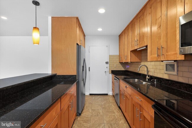 Building Photo - 7505 Democracy Blvd