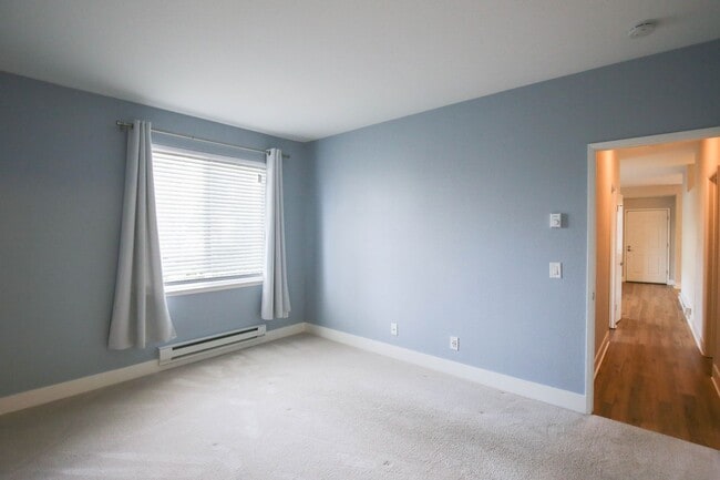 Building Photo - Modern and Clean 2 Bed 2 Bath Condo in Ric...