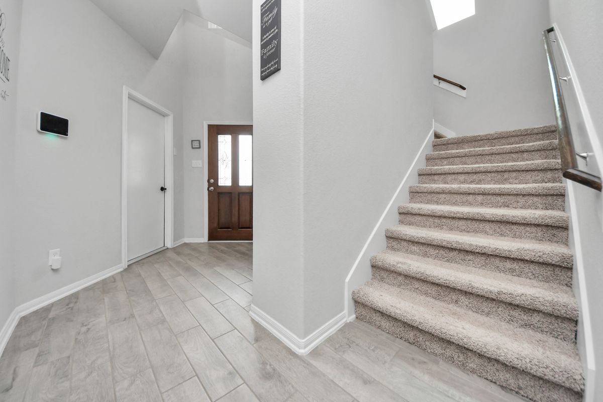 Building Photo - 14718 Black Rail Dr