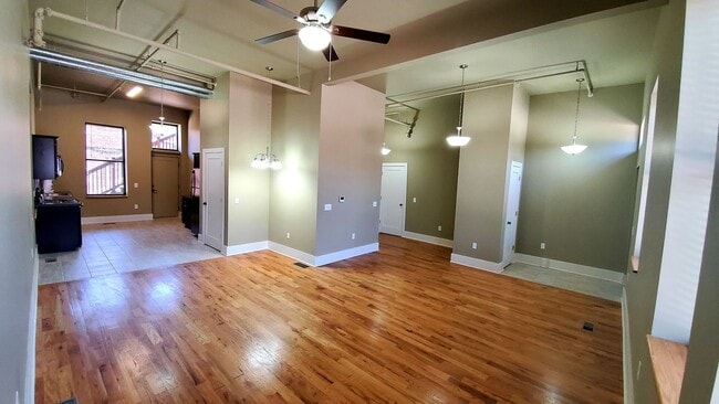 Building Photo - 903 N 17th St