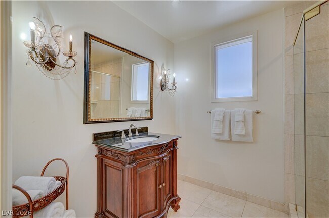 Building Photo - 820 Vegas Valley Dr