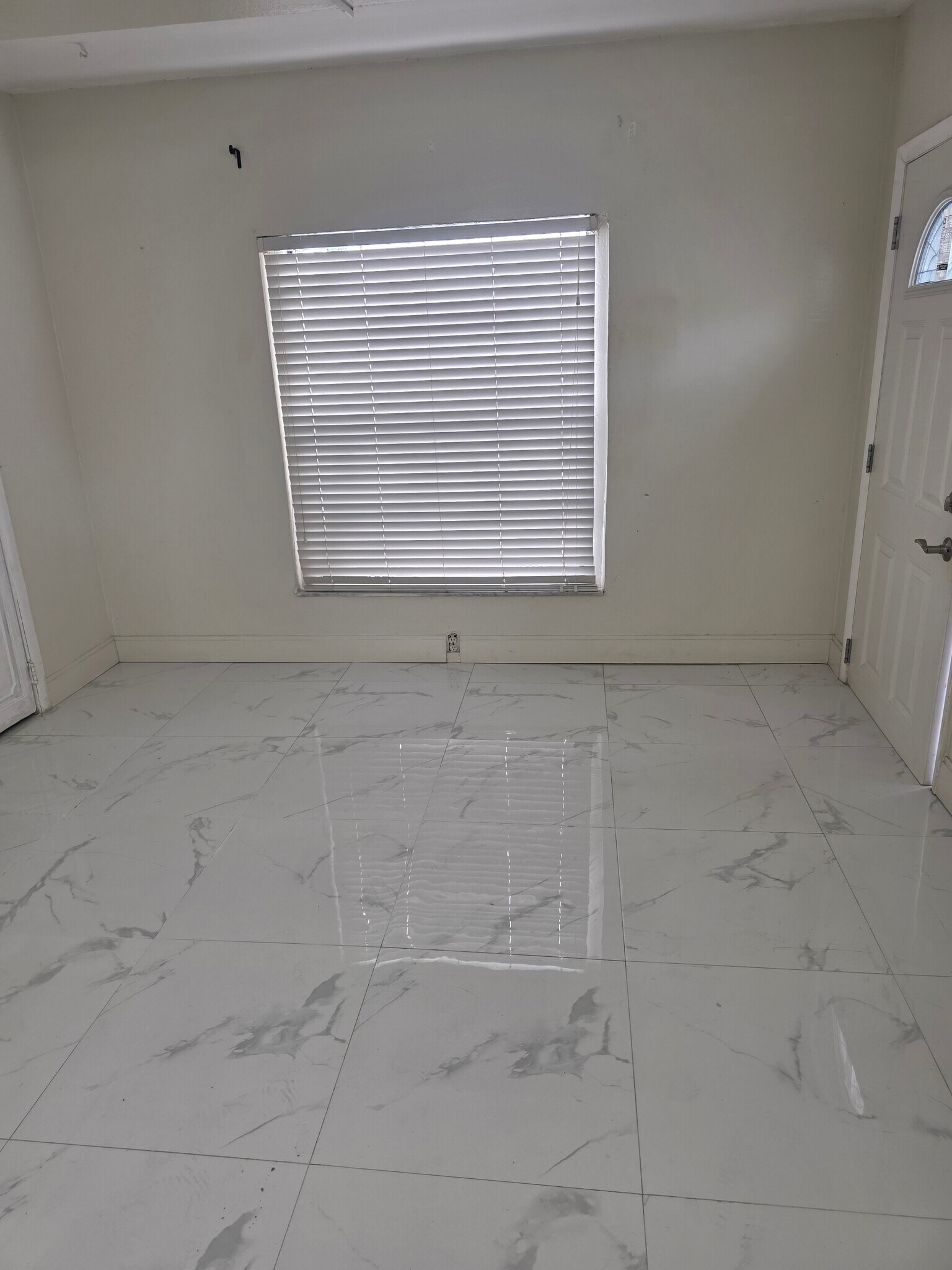 Building Photo - 4941 NW 12th Ct