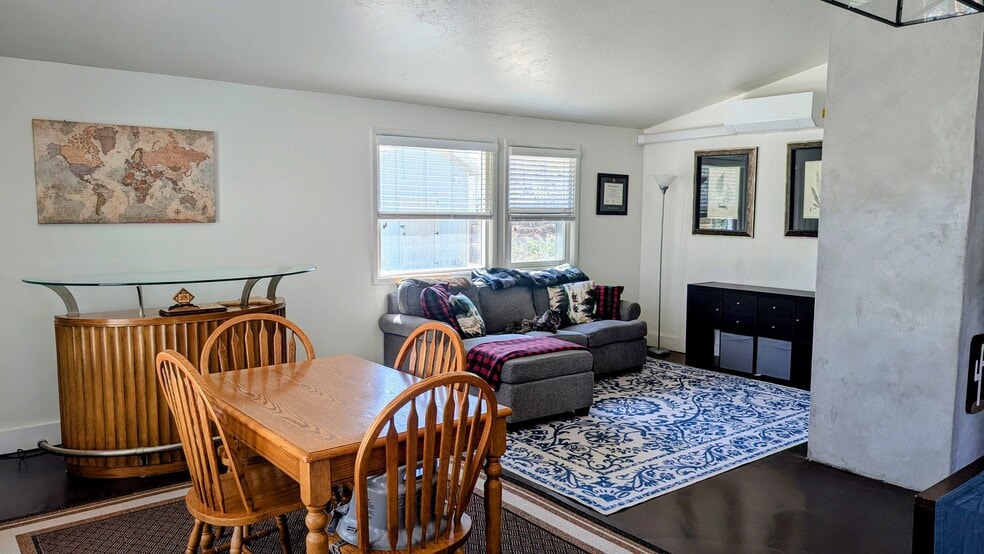 Living and dining area - 3230 E 3900 S