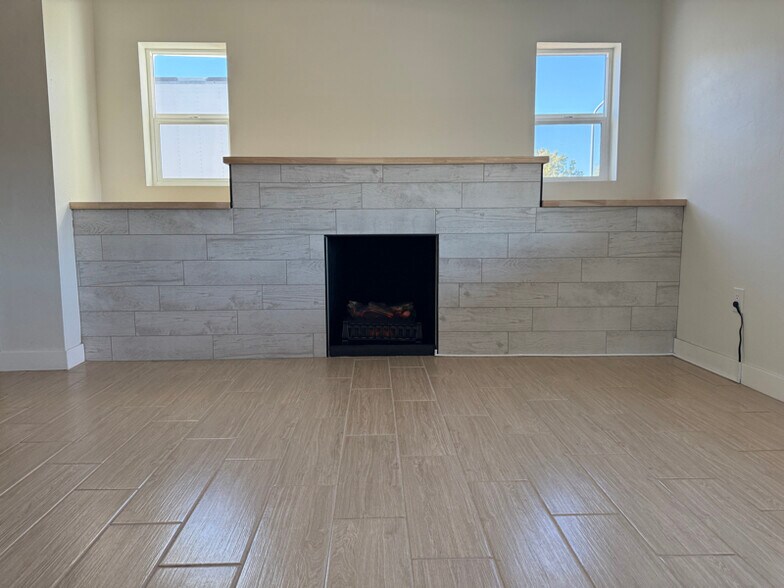 Building Photo - 1327 W Speedway Blvd