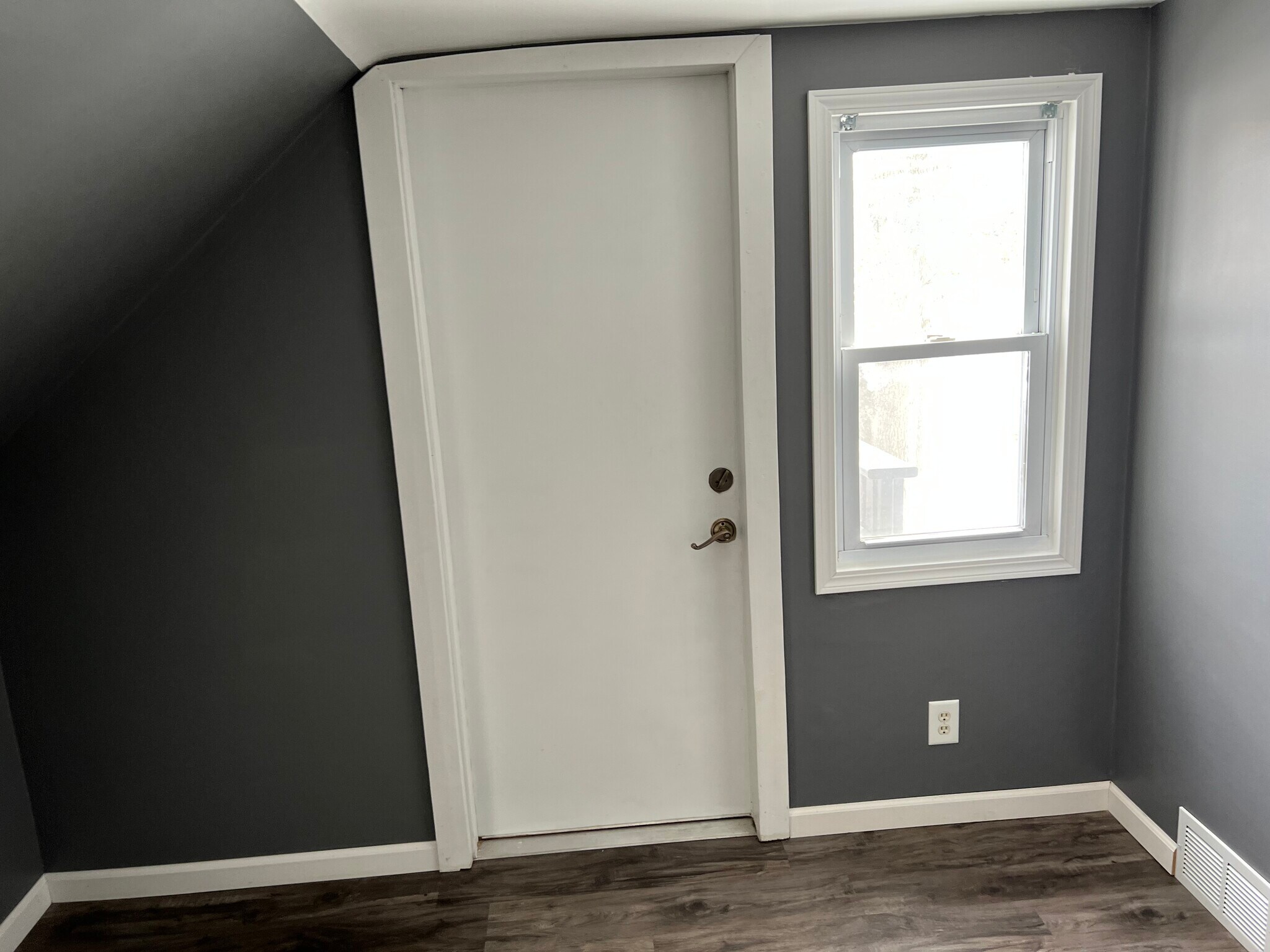 Building Photo - 836 Evergreen St