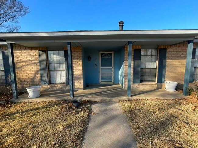 Building Photo - Beautiful 4 Bedroom For Rent!