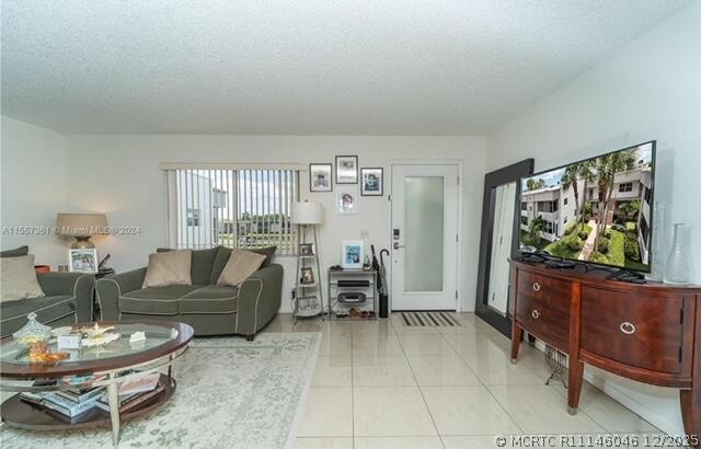 Building Photo - 185 Normandy Ln