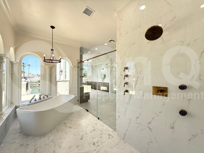 Building Photo - 1523 E Treasure Cove Dr