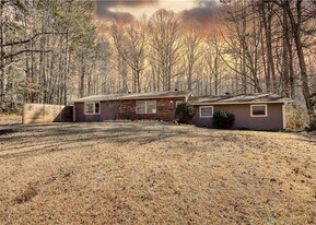 Building Photo - 115 Hollybrook Rd