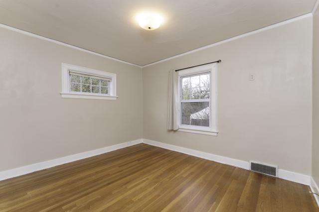 Building Photo - 4 bedroom in Seattle WA 98103