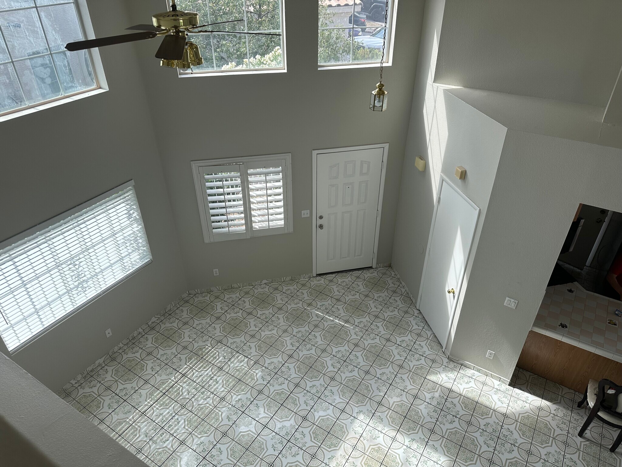 Building Photo - 4160 Country Garden Ave