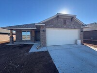 Building Photo - New Home! 1st month free!