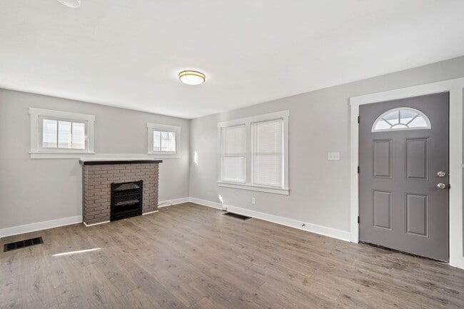 Building Photo - 3001 Home Ave