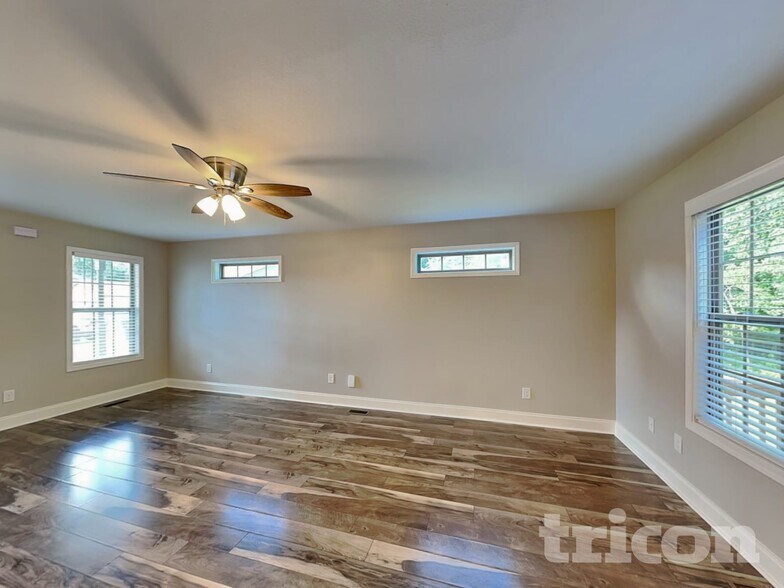 Building Photo - 515 Magnolia Dr