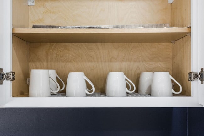 Building Photo - 1523 S East St