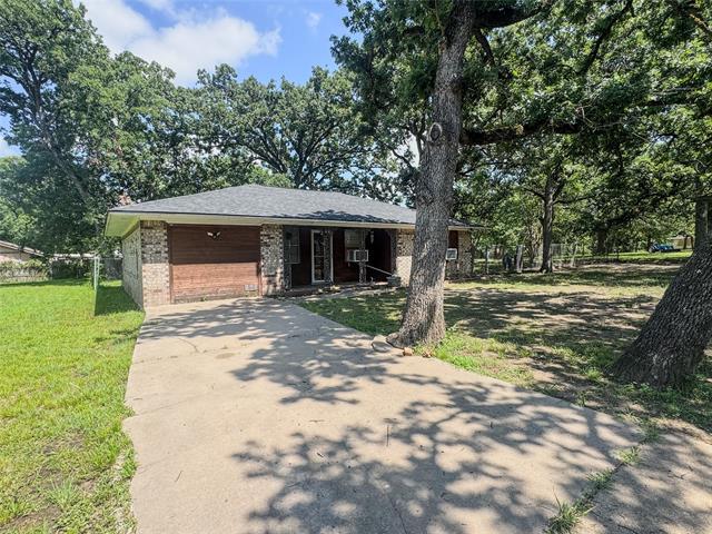 Building Photo - 743 Oak Leaf Trail