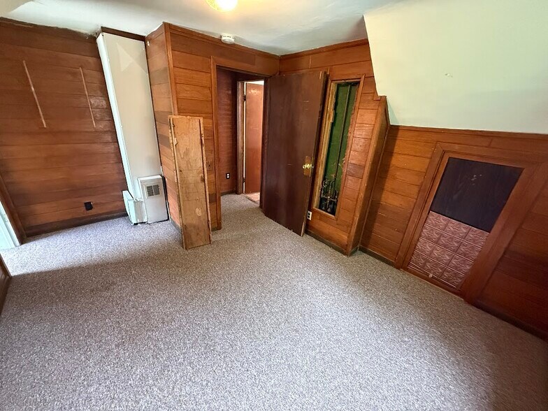 Building Photo - 1330 Dewey Ct
