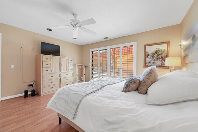 Building Photo - 72816 Mesa View Dr