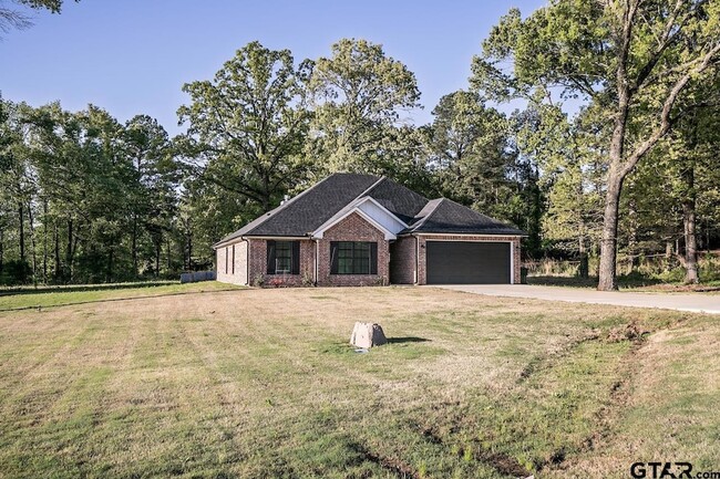 Building Photo - 18310 Timber Oaks Dr