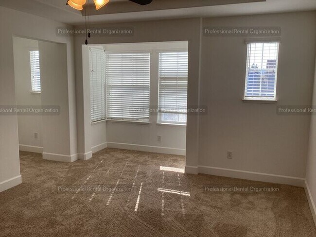 Building Photo - One of Napa's Finest Christopherson homes in great neighborhood
