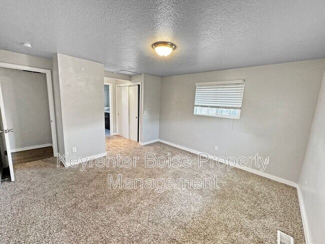 Building Photo - 5603 Centerbrook Dr