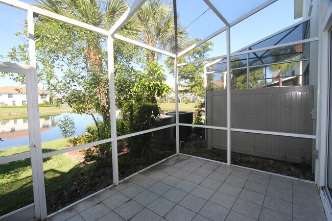 Building Photo - 1056 Hampton Cir