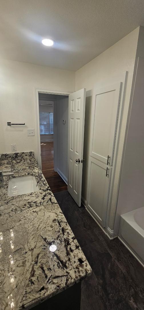 Building Photo - 408 S Andrews Dr