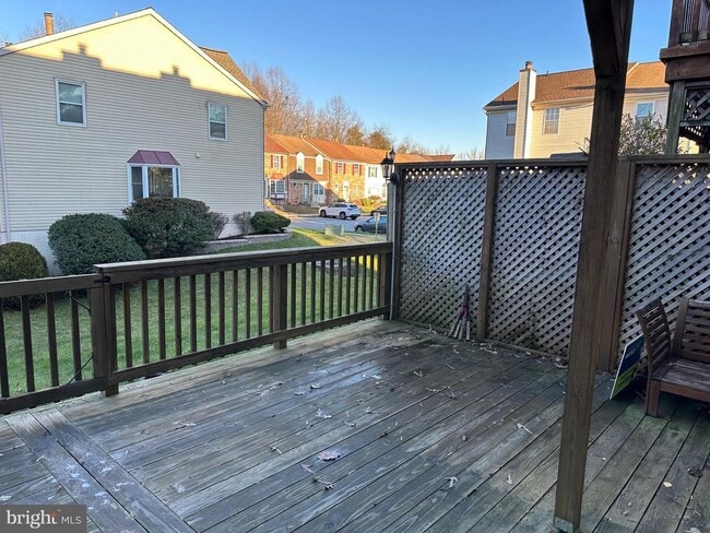 Building Photo - 10442 Storch Turn