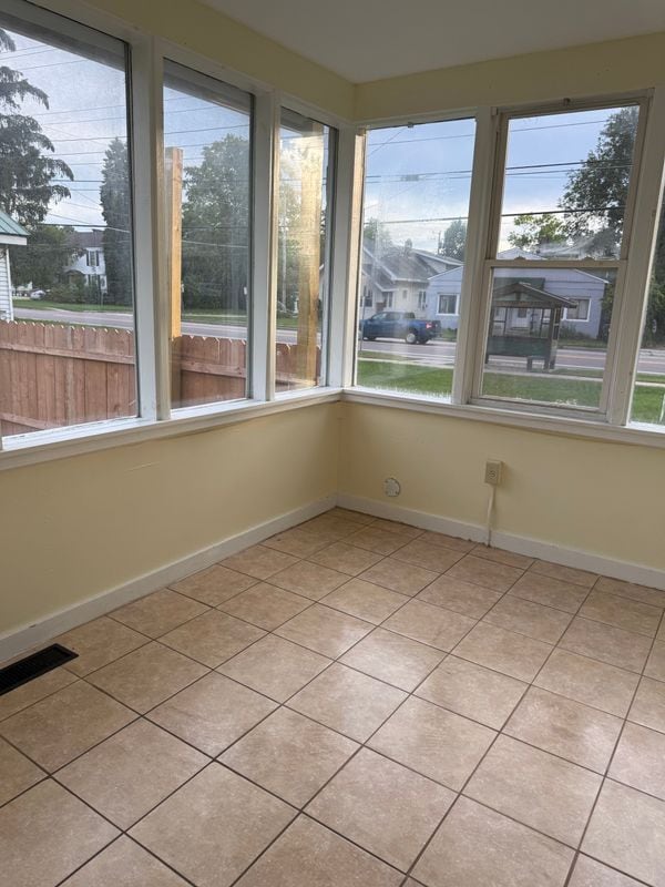 Building Photo - 1540 North Ave