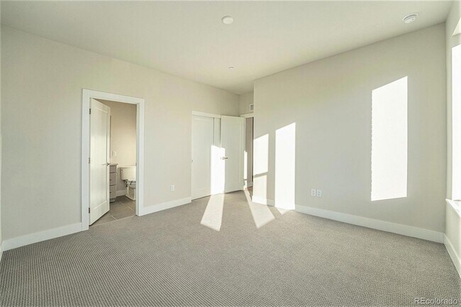 Building Photo - 2670 Westview Wy