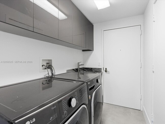 Building Photo - 3802 NE 207th St