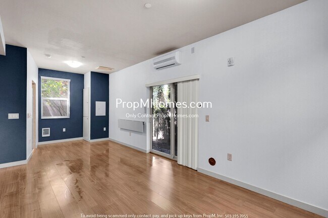 Building Photo - Modern Studio in the Heart of SE!
