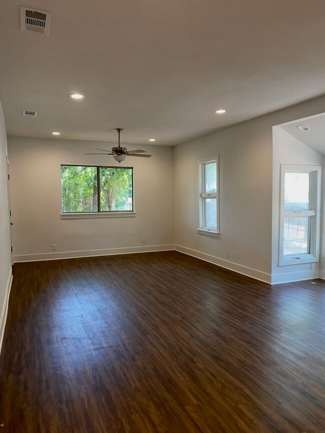 Building Photo - 500 Capitol Dr