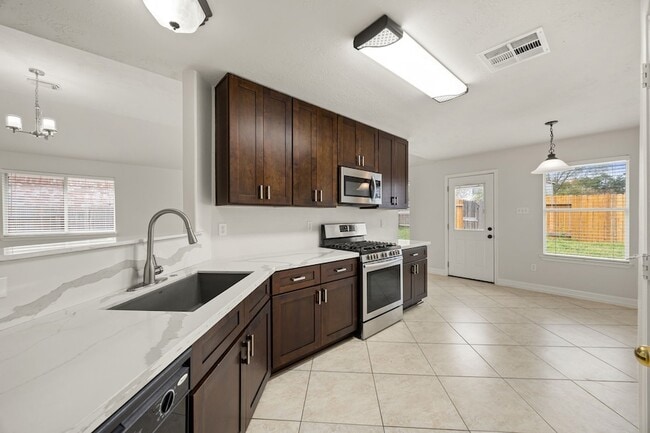 Building Photo - 29123 Foxingham Cir