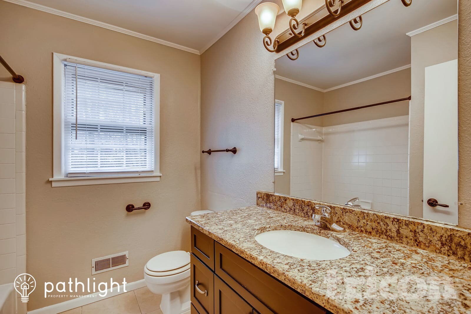 Building Photo - 812 Duffy Ct