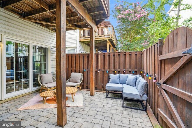 Building Photo - 5310 Chieftain Cir