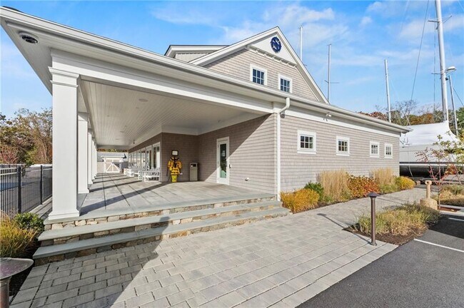 Building Photo - 1 Rodeo Dr