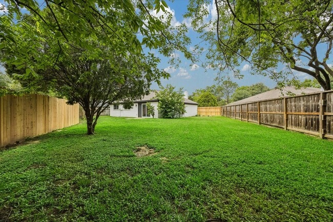 Building Photo - 16807 Forthloch Ct