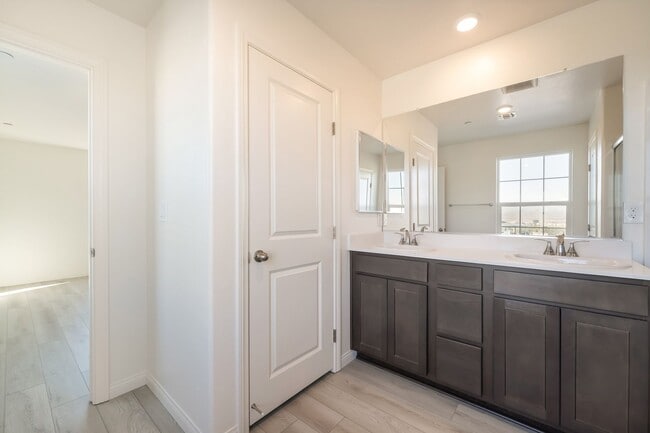 Building Photo - Brand New 2025 Home with 3 bedrooms,  3 ba...