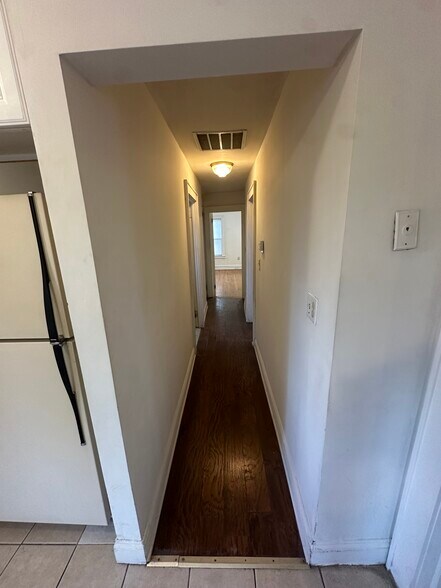 Building Photo - 212 Jackson Ave