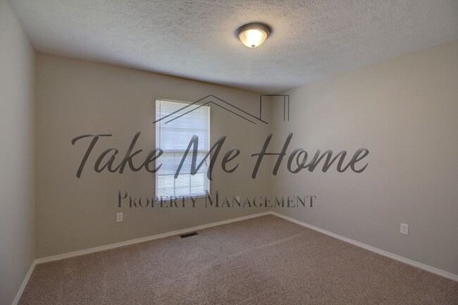 Building Photo - The Home You’ve Been Waiting For- 4 Bedrooms, 3-Car Garage, Great Location